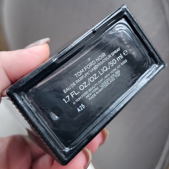 SOLD-discontinued Black Orchid Luminous Hair perfume & Noir eau du perfum - Picture 5 of 5